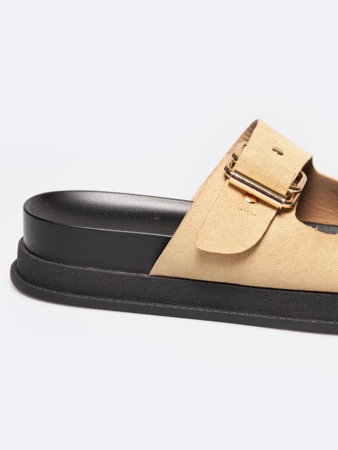 Klapki damskie na podwyższonej podeszwie beżowe RR274A601 801