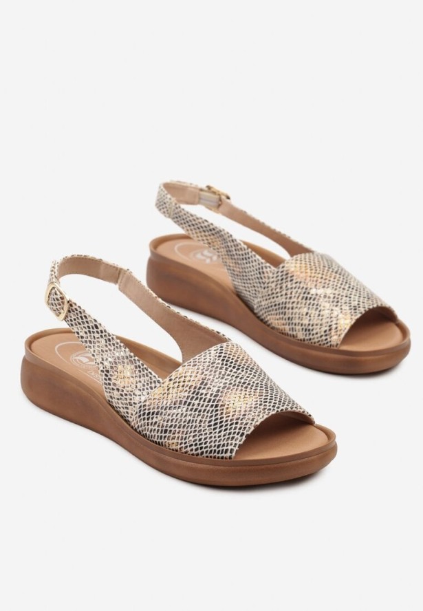 Beżowe Sandały Ozdobione Paskiem Podtrzymującym Piętę Jenavira