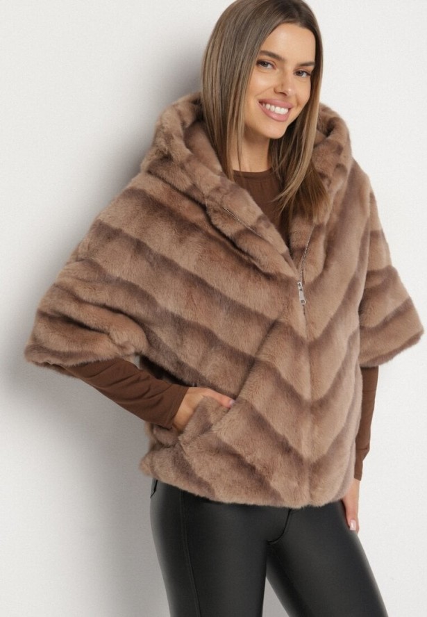 Beżowa Kurtka Futerko Oversize z Kapturem i Rękawami 3/4 Idanne