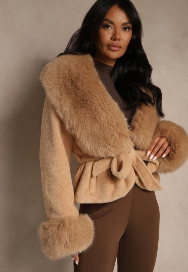 Brązowa Kurtka Pluszowa Ozdobiona Futerkiem i Wiązanym Paskiem w Talii Aravitte