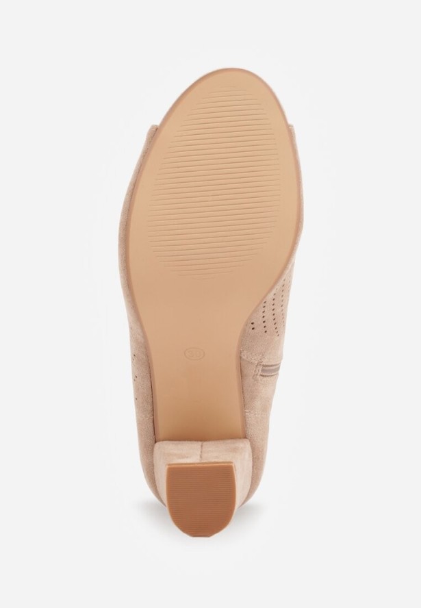 Beżowe Sandały Vices na Obcasie z Ażurowymi Wycięciami i Otwartym Noskiem Tasiri