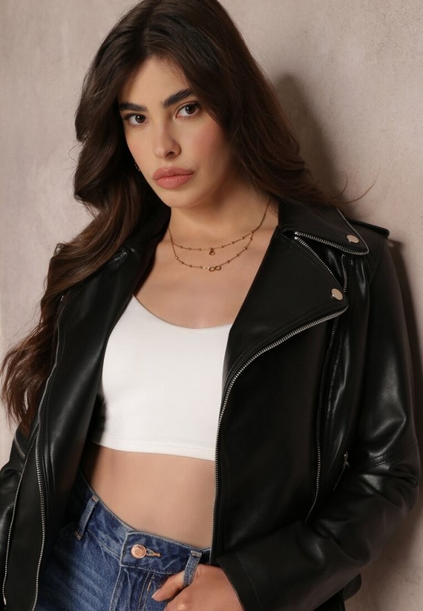 Czarna Kurtka Ramoneska z Asymetrycznym Suwakiem i Paskiem ze Sprzączką Brennis