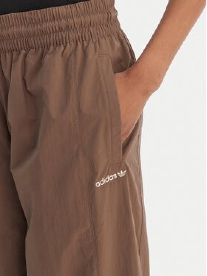 adidas Spodnie dresowe Blocked Washed KD8790 Brązowy Loose Fit