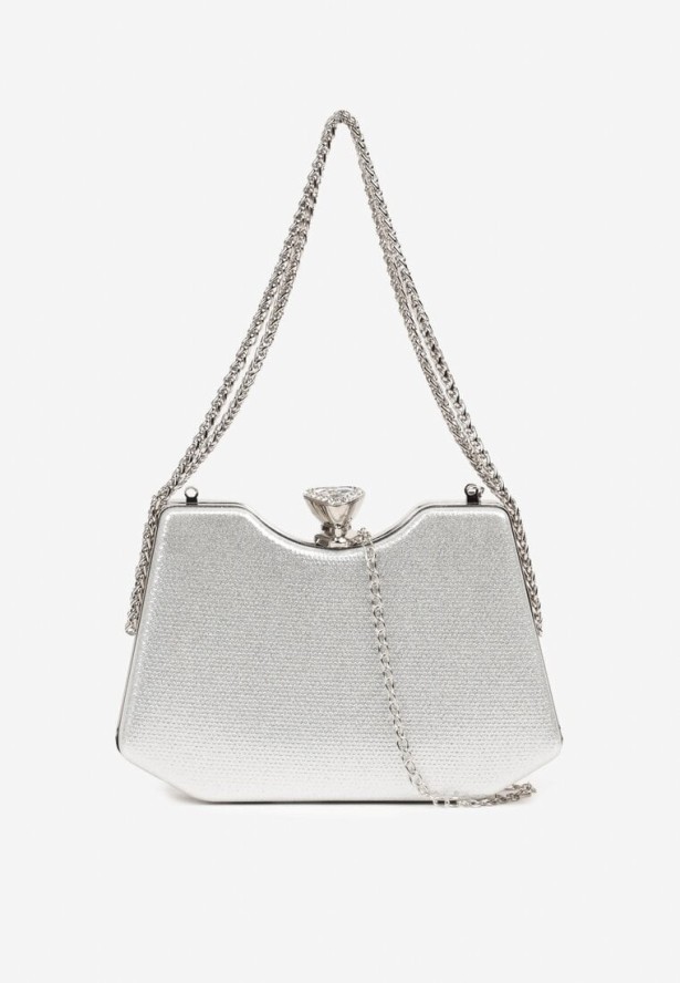 Srebrna Trapezowa Torebka Kopertówka z Połyskującego Materiału z Odpinanym Łańcuszkiem Geriora