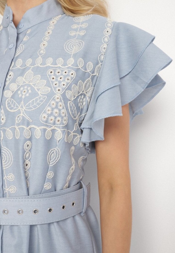 Niebieska Sukienka Boho o Rozkloszowanym Kroju z Haftem Falbanami i Paskiem Callindra