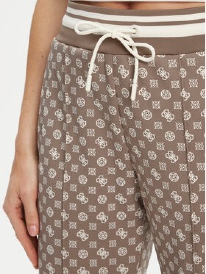 Guess Spodnie dresowe V5YB20 KB212 Brązowy Regular Fit
