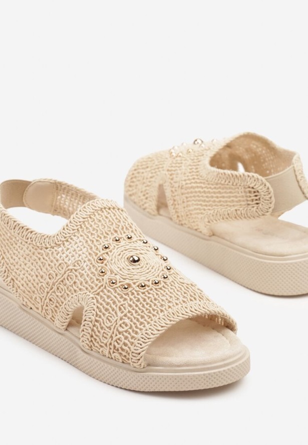 Beżowe Szydełkowe Sandały z Elastycznym Paskiem i Metaliczną Aplikacją Mailisa