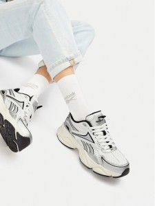 Reebok Sneakersy CHARGE AR30246WWSC Biały