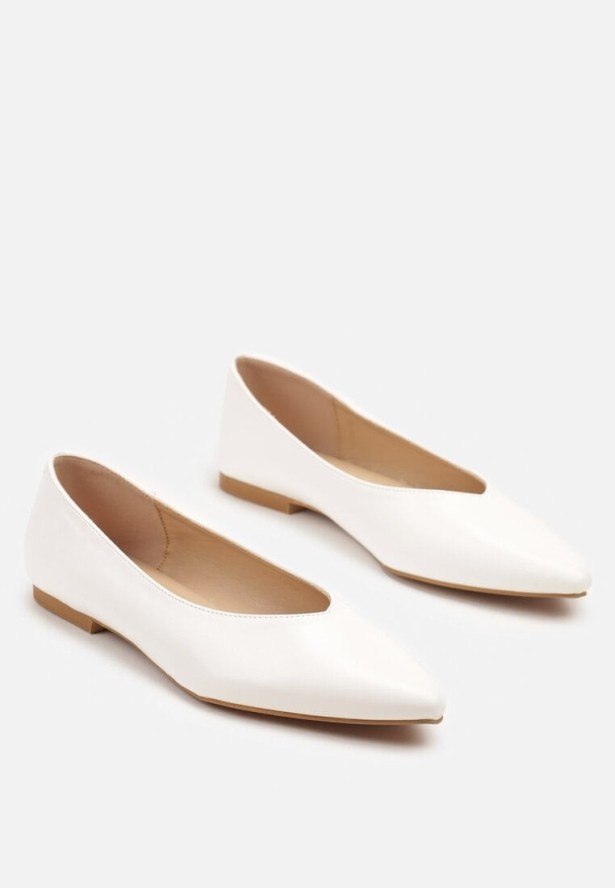 Białe Balerinki Vices z Migdałowym Noskiem Neomaria