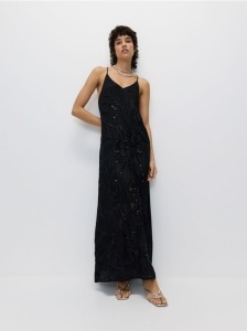 Sukienka z ozdobnym haftem - czarny