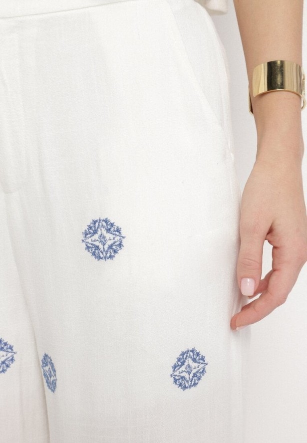 Białe Szerokie Spodnie z Lnem Wiskozą i Wysokim Stanem Ozdobione Haftem Borilna