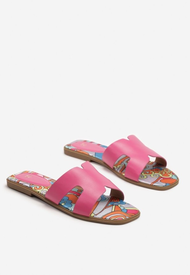 Fuksjowe Klapki z Wycięciami i Geometrycznym Wzorem Purinna