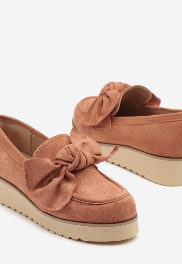 Różowe Mokasyny z Ekozamszu na Niskiej Platformie z Ozdobną Kokardą Nusalena