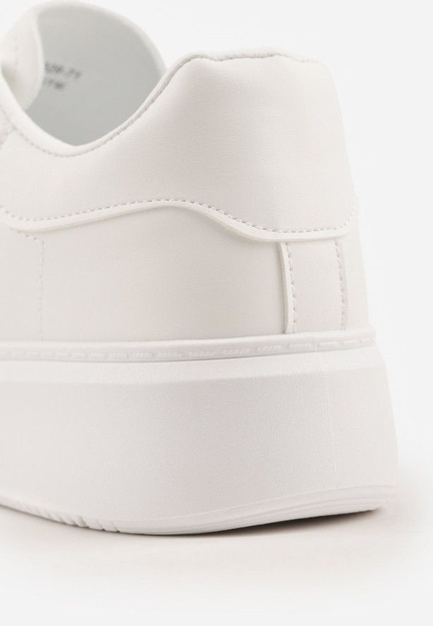 Białe Sznurowane Sneakersy o Klasycznym Fasonie na Grubej Podeszwie Cataria