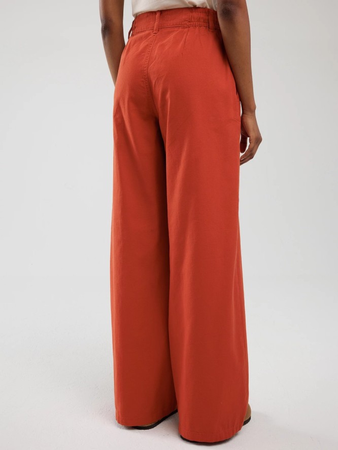 Spodnie damskie z szeroką nogawką z dodatkiem lnu ceglano-czerwone Malu 704