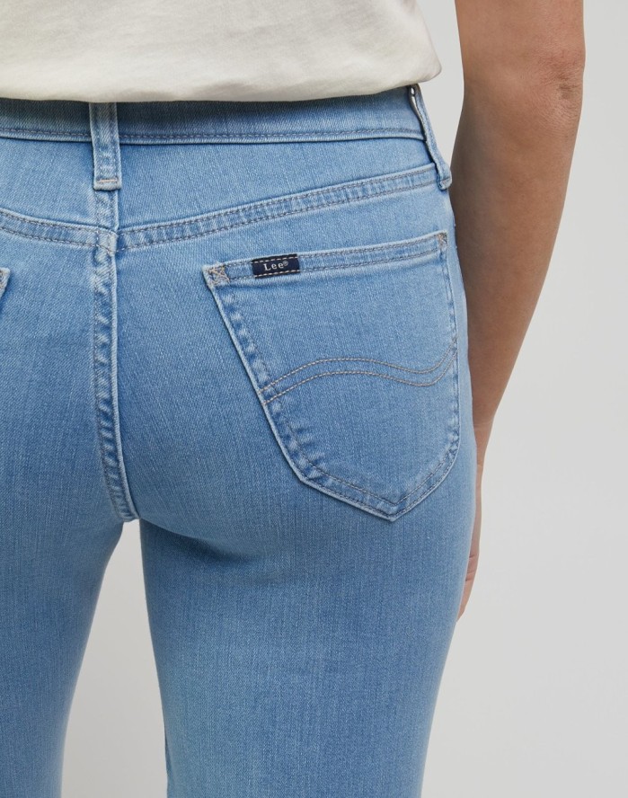 LEE ULC STRAIGHT DAMSKIE SPODNIE JEANSOWE JEANSY LT LINE L34FBJC90 112333336