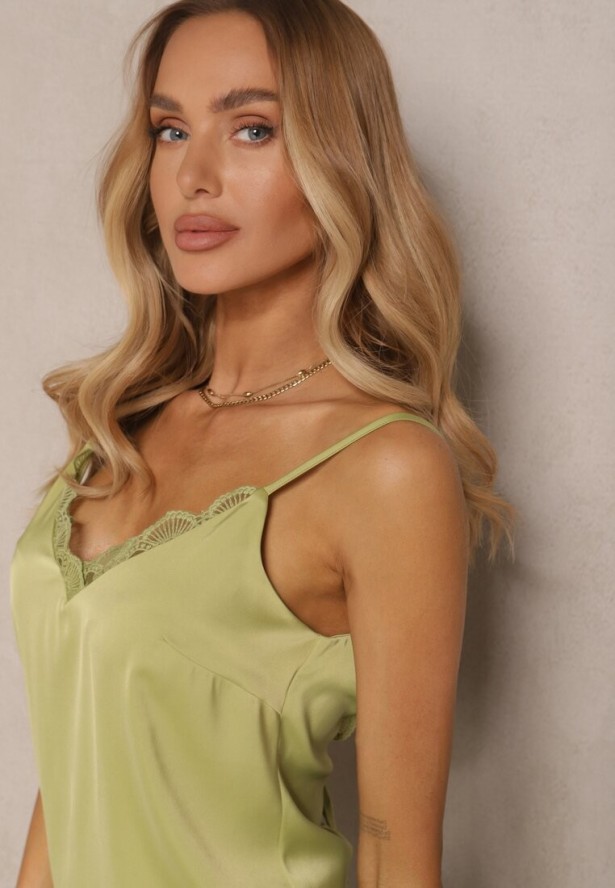 Zielona Bluzka na Regulowanych Ramiączkach Zdobiona Koronką i Wiązaniem Desionis