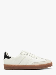 Półbuty damskie w sportowym stylu na płaskim beżowym spodzie