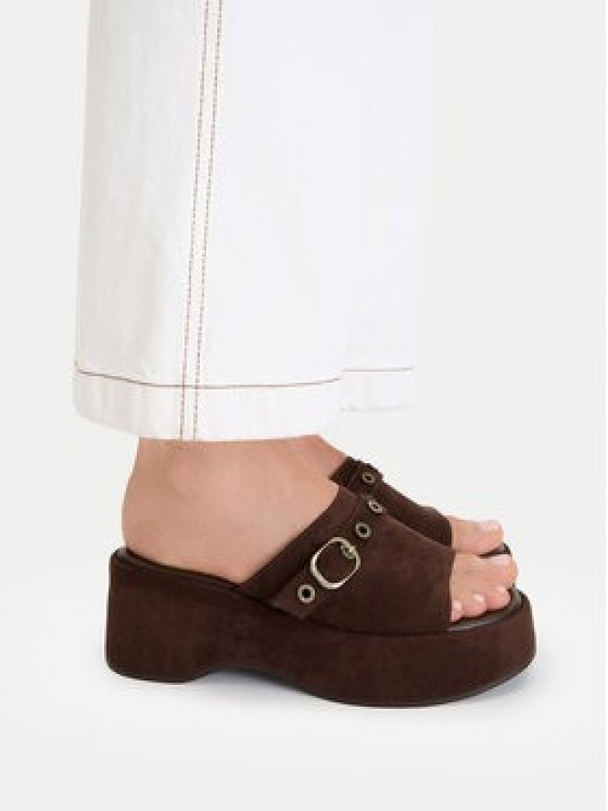 Guess Jeans Klapki CEO-HY20091-1 Brązowy