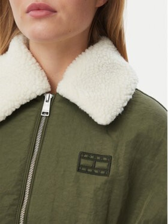 Tommy Jeans Kurtka przejściowa DW0DW23413 Zielony ciemny Relaxed Fit