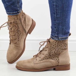 Beżowe wiosenne zamszowe ażurowe botki damskie S.Barski 136