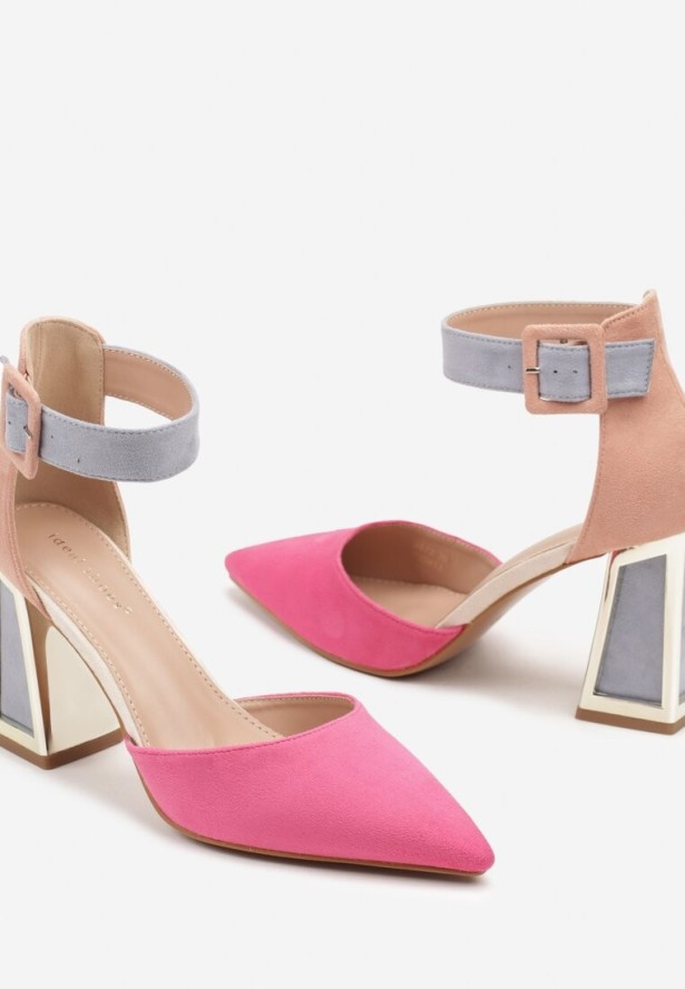 Fuksjowe Czółenka na Stożku Ozdobione Paskiem Wokół Kostki i Metaliczną Aplikacją Tiliri