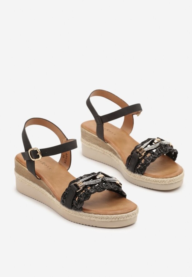 Czarne Sandały na Koturnie z Ażurowym Paskiem i Cyrkoniami Falanea