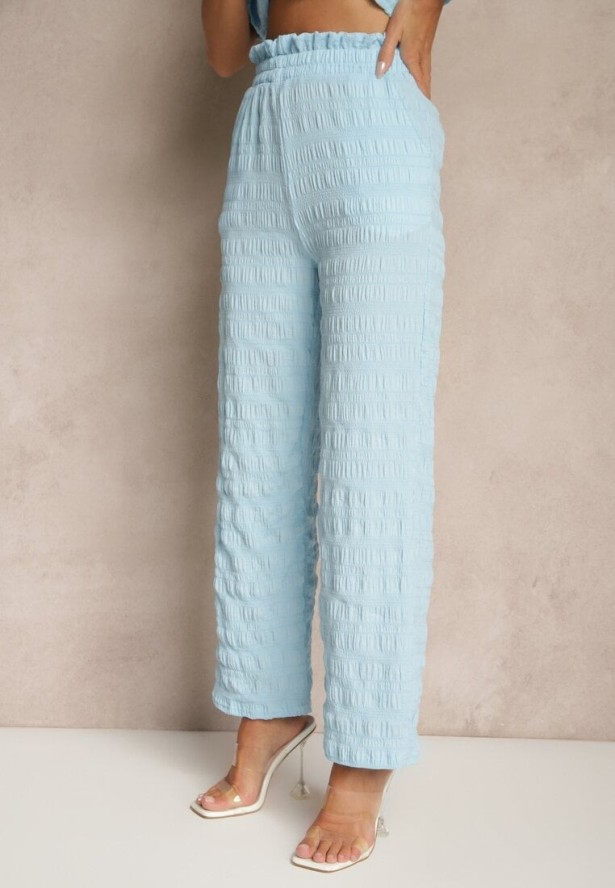 Jasnoniebieski Casualowy Komplet z Szerokimi Spodniami i T-shirtem Devineva