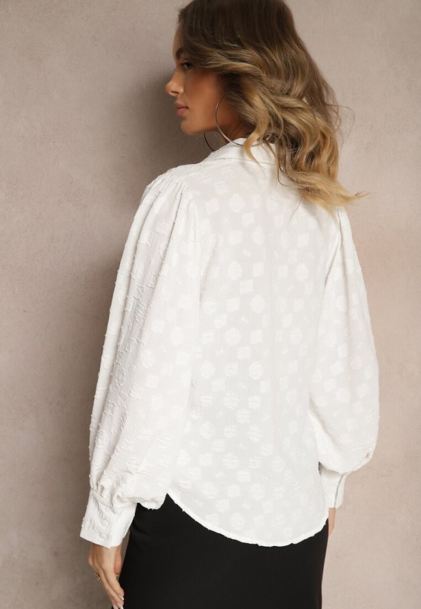 Biała Koszula z Kołnierzem i Szerokimi Mankietami Yanilo