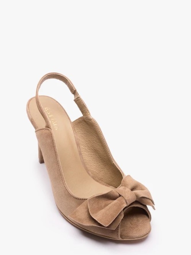 Jasnobrązowe czółenka peep toe z kokardą