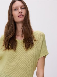 Bluzka z dekoltem V - jasnozielony
