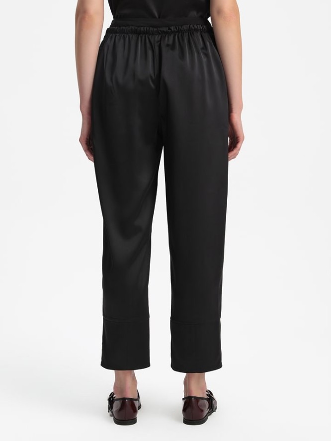 BGN Spodnie w kolorze czarnym rozmiar: 40