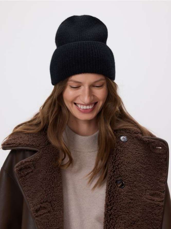 Czapka z kaszmirem - czarny