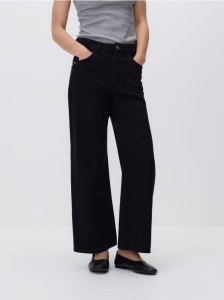 Jeansy wide leg z krótszą nogawką - czarny