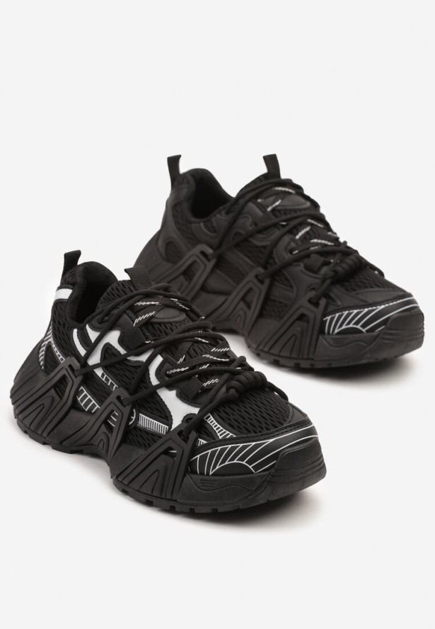 Czarne Sneakersy z Ozdobnym Sznurowaniem i Tłoczoną Podeszwą Nurilune