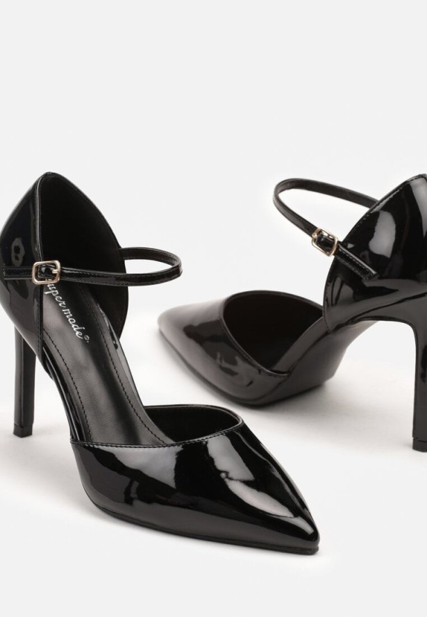 Czarne Szpilki z Lakierowanym Połyskiem i Paskiem na Sprzączkę Norilia