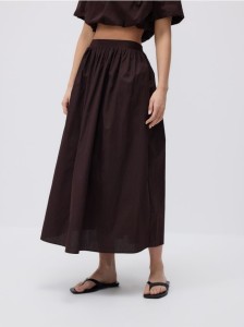 Spódnica midi z zakładkami - brązowy