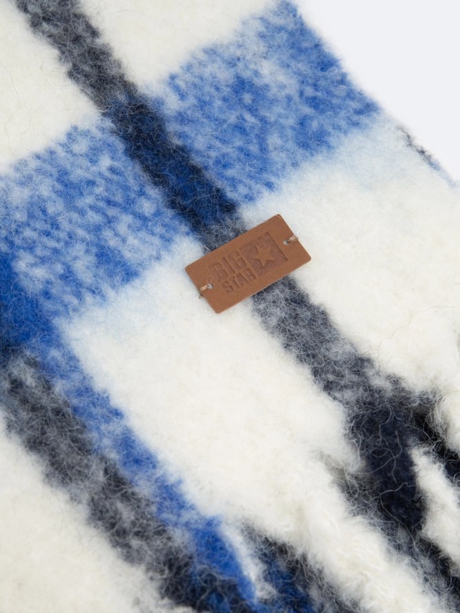 Szalik damski w kratę niebieski Herlynia 401