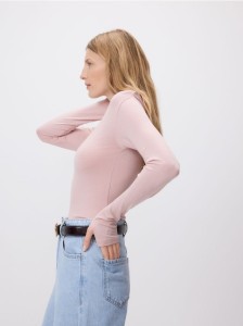 Bluzka z ozdobnym marszczeniem - pastelowy róż
