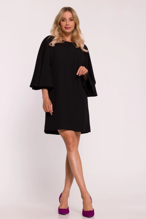 Elegancka sukienka trapezowa z bufiastymi rękawami czarna