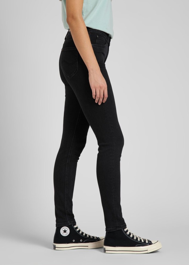 LEE DAMSKIE SPODNIE JEANSOWE LEE FOREVERFIT BLACK AVERY L32SOZVT 112145054