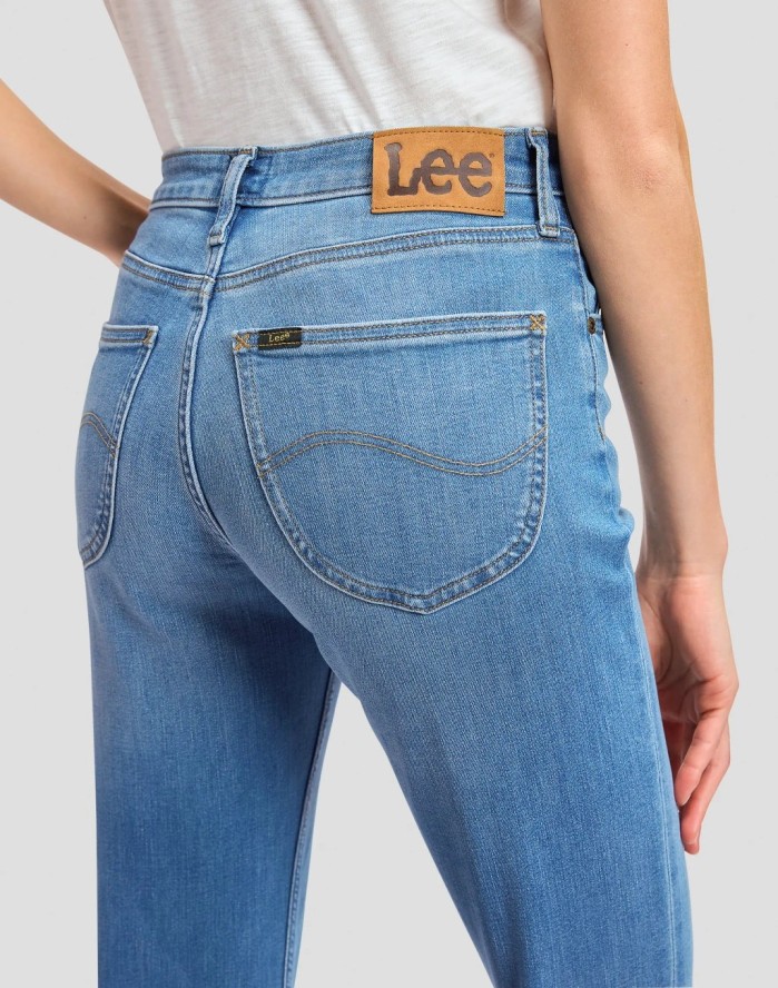 DAMSKIE SPODNIE LEE CAROL MEANT TO BE 112355263