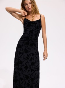 Sukienka maxi w kwiaty - czarny