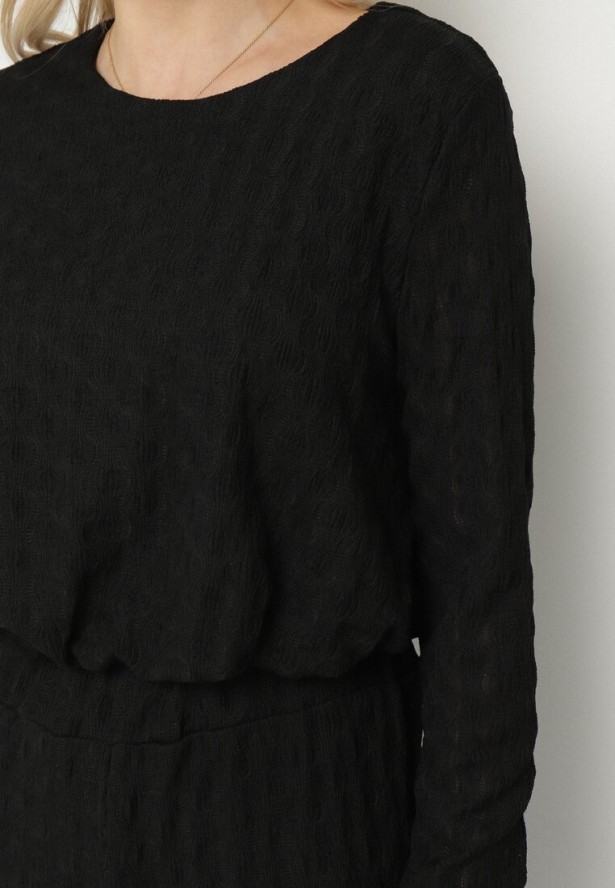 Czarny Komplet z Tłoczonej Tkaniny Szerokie Spodnie i Bufiasta Bluzka Calloti