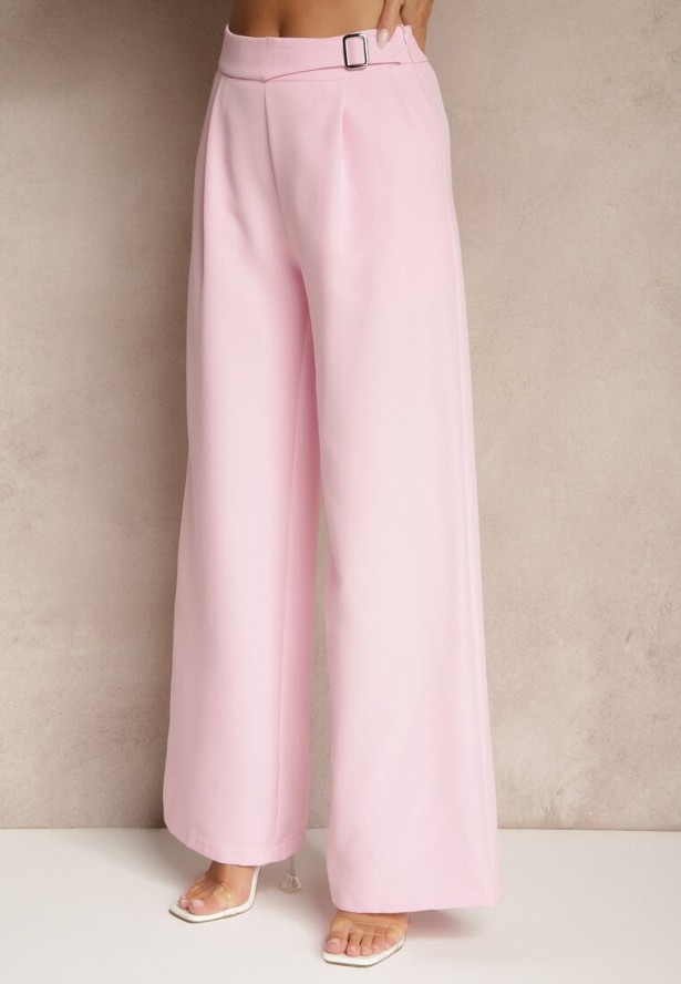 Jasnoróżowy Garnitur Spodnie i Marynarka z Usztywnionymi Ramionami Sonavienna