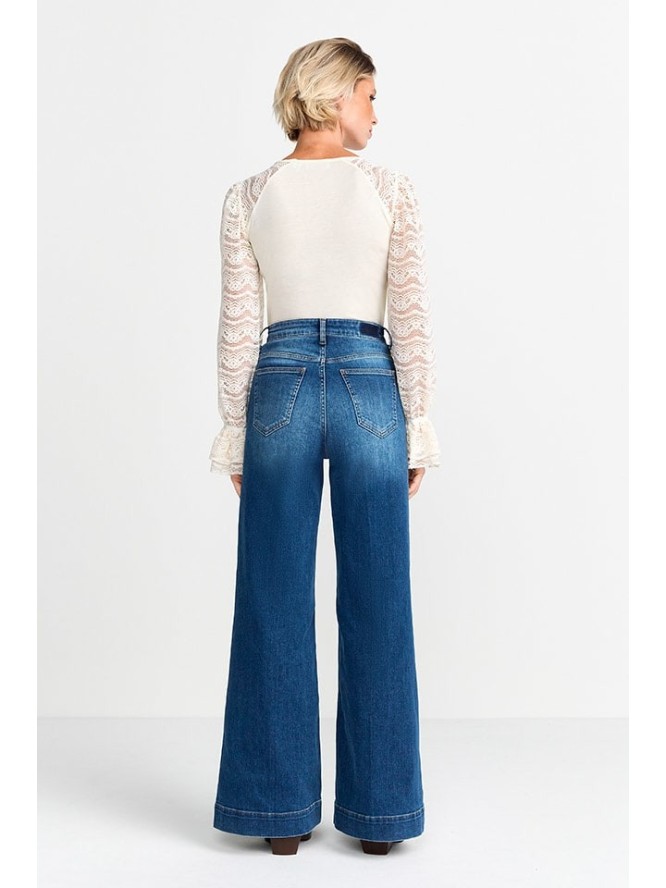 Rich & Royal Bluzka w kolorze kremowym rozmiar: M