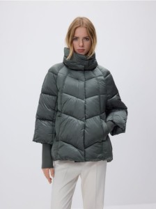 Pikowana kurtka z wysokim kołnierzem - zielony