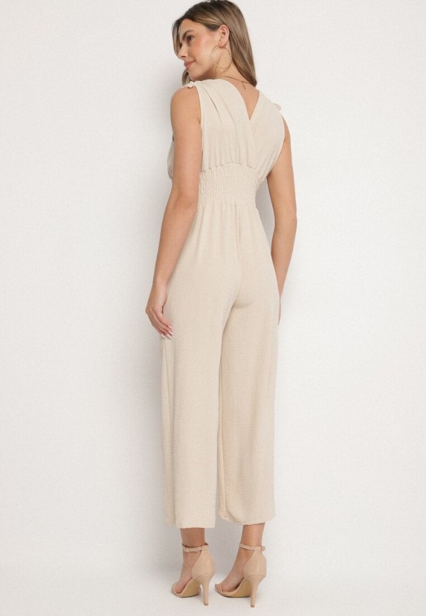 Beżowy Kopertowy Kombinezon z Bawełną i Marszczeniami Lunirisa