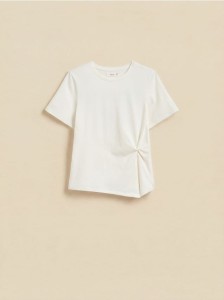 T-shirt z ozdobnym detalem - złamana biel