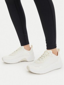 Calvin Klein Sneakersy Chunky Runner Laceup Hf Blst Ny HW0HW03111 Biały
